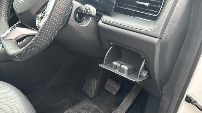 MG HS 1.5 T-GDI Trophy 5dr DCT Petrol Hatchback